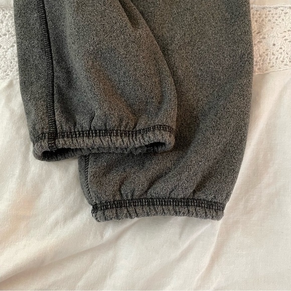Ivivva Size 14 Cuddle & Huddle Fleece Lined Jogger Sweatpants Lululemon - Picture 2 of 9